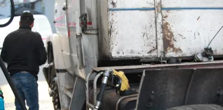 Paro y piquetes por el gasoil: Amenazan a sus colegas con pincharles las ruedas