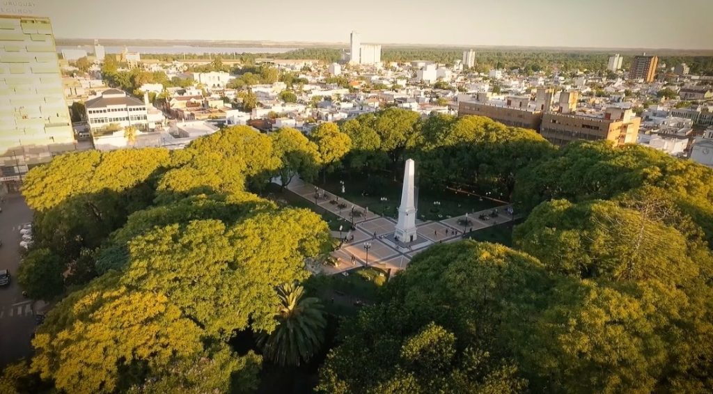 Este sábado desde las 7 de la mañana, no se podrá estacionar alrededor de plaza Ramírez