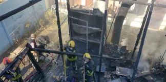 Pérdidas totales en un voraz incendio en una vivienda