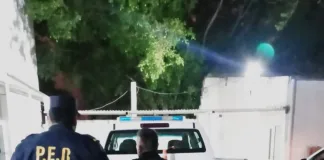 Consumió en un local y se quiso ir sin pagar