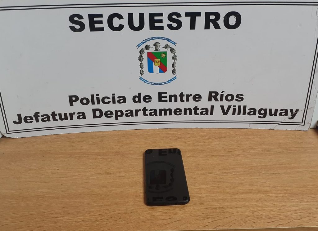 Personal policial de la División Investigaciones recuperó un celular denunciado como sustraído
