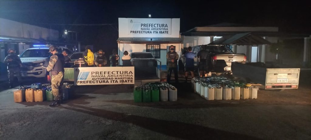 Prefectura incautó un cargamento de combustible en Corrientes