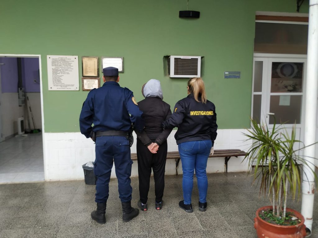 Detenida por ofrecer los servicio sexuales de una menor