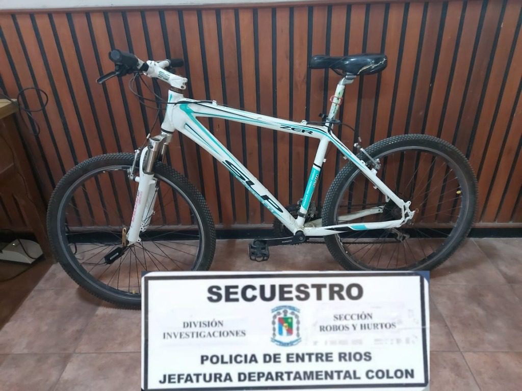 Colón: Personal policial recupero una bicicleta