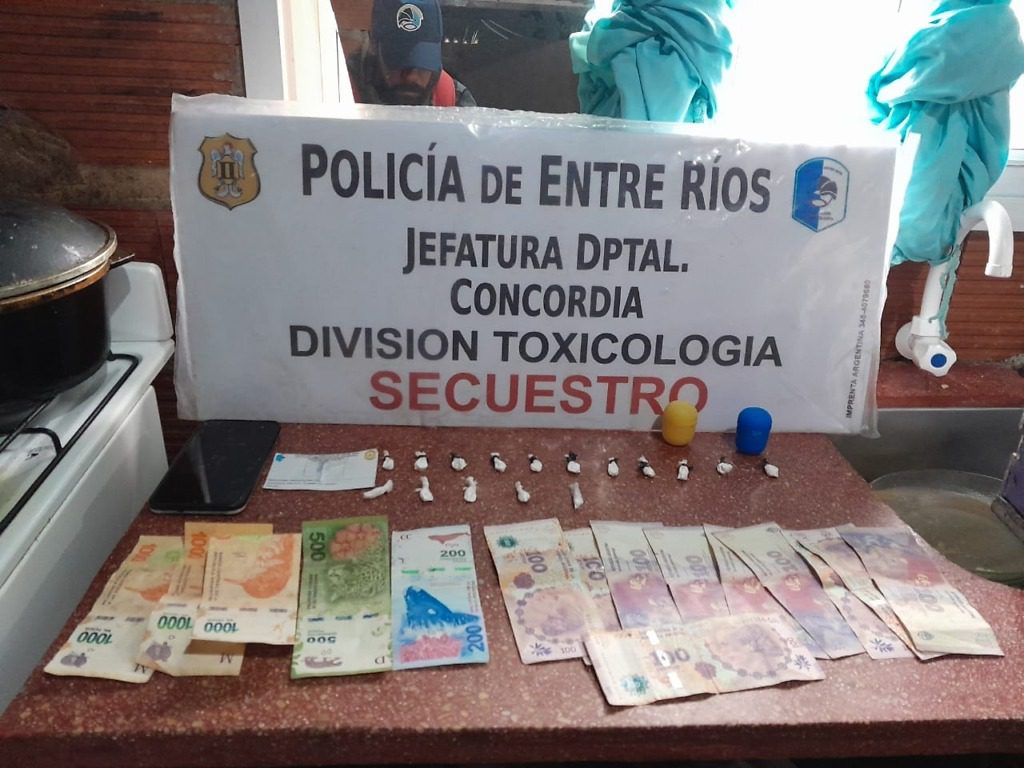 Ocho detenidos en un allanamiento por Narcomenudeo