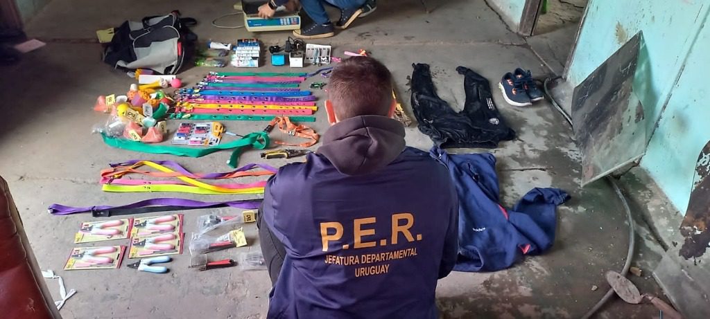 Detienen a un sujeto y recuperan elementos robados en un comercio
