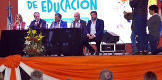 El gobernador abogó por una mayor inclusión en el sistema educativo