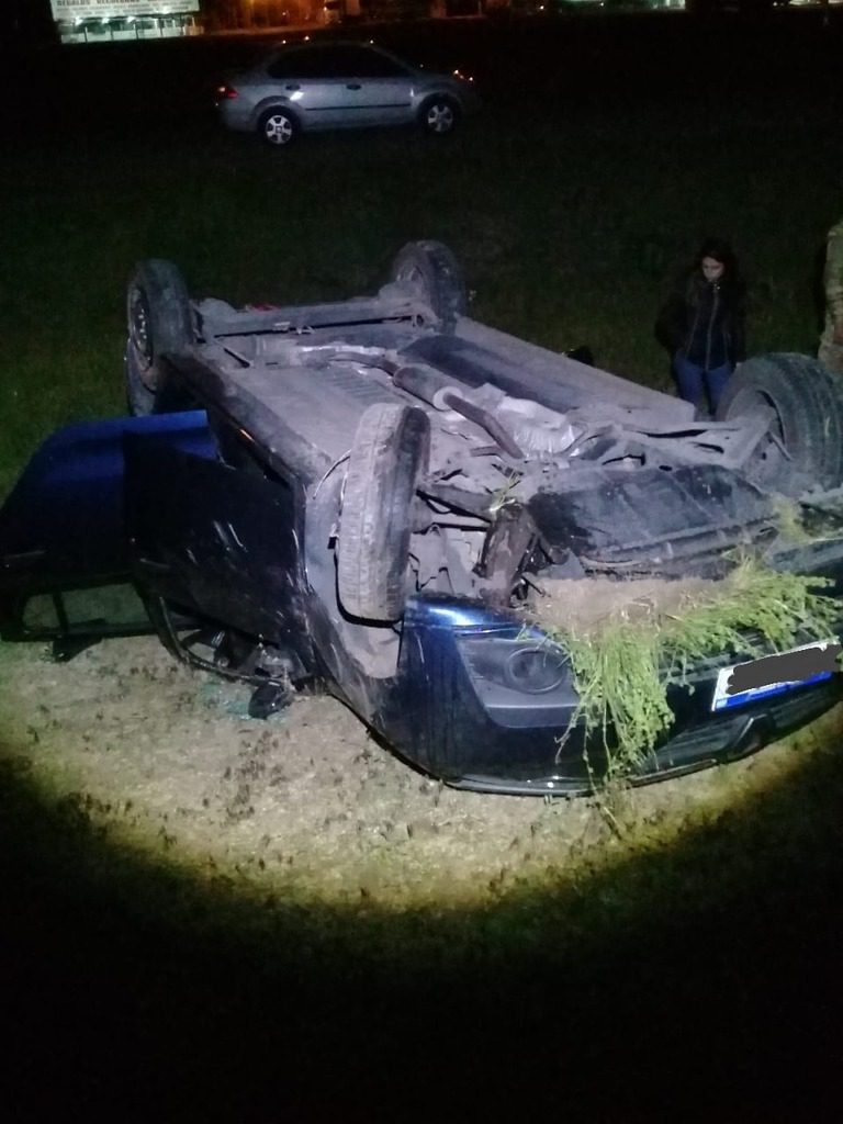 Departamento Colón: Despiste y vuelco en la Autovía Artigas