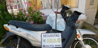 Secuestran una moto abandonada en la vía pública
