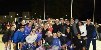 La cancha de hockey ya cuenta con iluminación