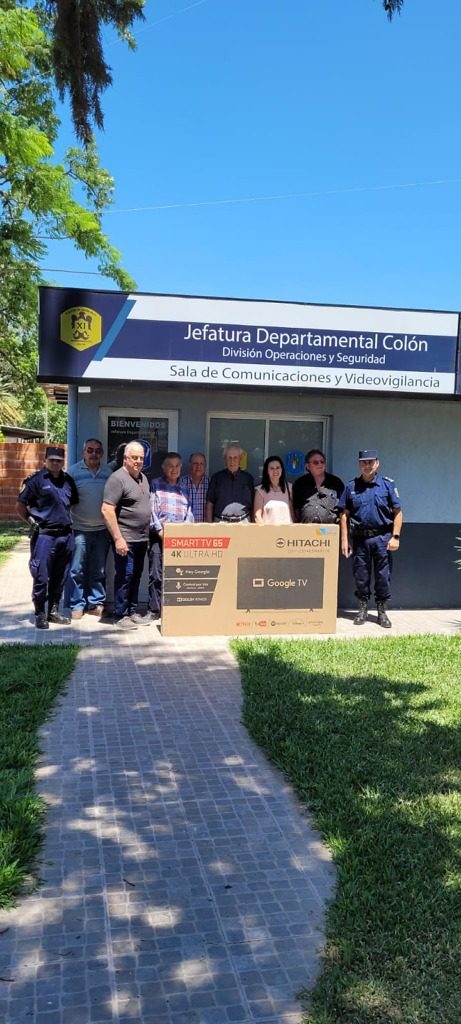 <strong>Asociación de hoteleros y gastronómicos de Colón entrega a la Jefatura Departamental un Smart Tv 65”</strong>