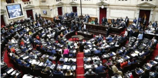 Senadores y diputados ya no tendrá sus sueldos congelados y recibirán un aumento del 30% el mes que viene