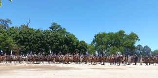 Mas de 250 personas cabalgaron desde Concepción del Uruguay hasta el Palacio San José