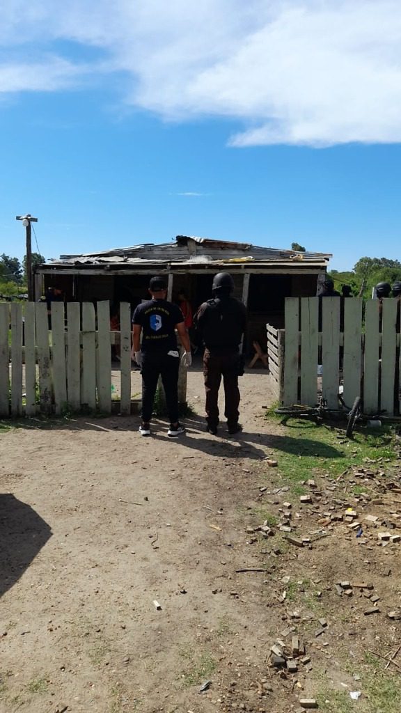 Cinco detenidos tras allanamientos por Narcomenudeo en Federación con colaboración de grupos especiales de Feliciano y Colón