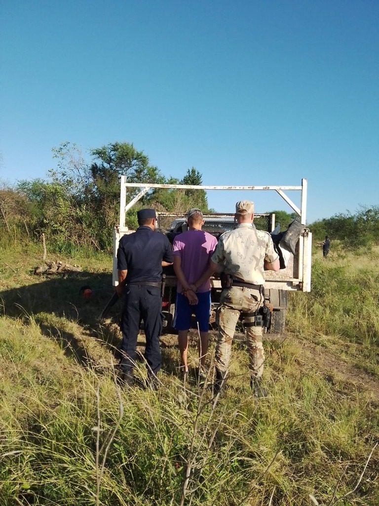 La Paz; Detiene a cuatreros con carne en un camión
