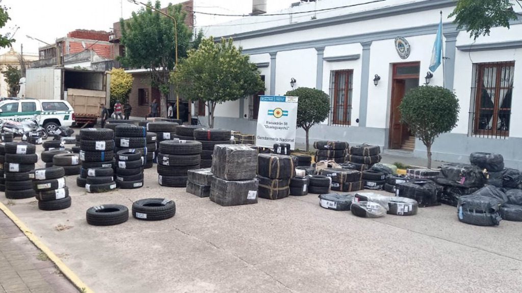 Gualeguaychú: Decomisan 233 encomiendas que contenían neumáticos