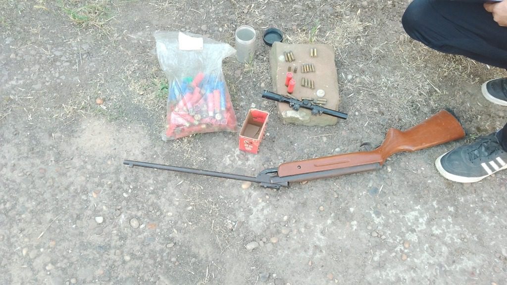 Allanamiento: En relación del octogenario que deambulaba armado en la vía publica