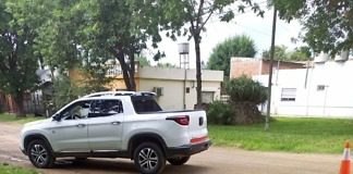 Una mujer resultó con lesiones tras un choque entre una moto y una camioneta