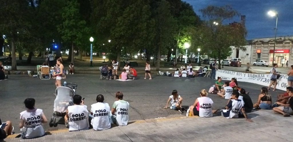 Se consiguió un compromiso y se levanta el acampe