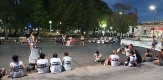 Se consiguió un compromiso y se levanta el acampe