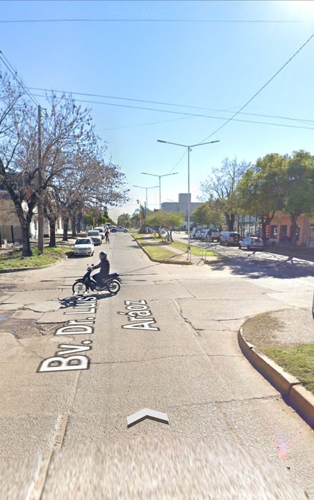 A una mujer le arrebataron el celular, pudo recuperárlo gracias a un peatón