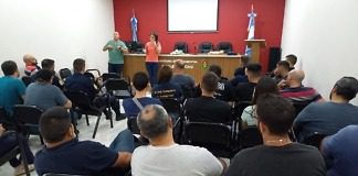 Personal de la jefatura departamental Gualeguaychú se capacitó en rcp y emergencia, pasando a ser zona cardioprotegida
