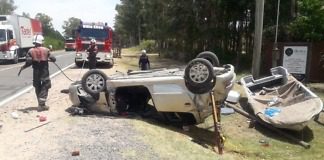 Villa Elisa: Despiste y vuelco en ruta 130 con dos ocupantes