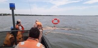 Prefectura asistió a tres personas que estaban a la deriva frente a Stella Maris
