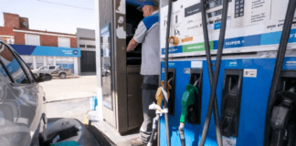 ¿Cuándo sube la nafta? Por la inflación, postergarían el aumento de los combustibles