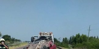 RN12: Se le reventó una rueda, perdió el control y terminó volcando