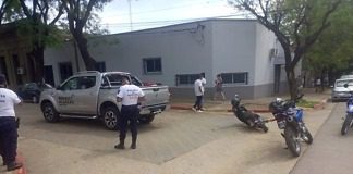 Imprudencia: Iban cuatro en una moto y chocaron