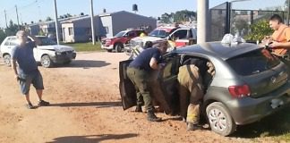 Una femenina resultó con lesiones tras choque entre dos vehículos