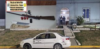 Un hombre por celos, no quiso que su pareja viajara al médido, le apunto con un arma en la cabeza y la dejo encerrada