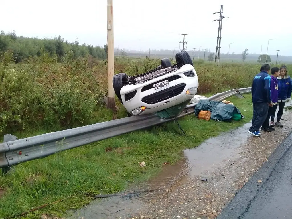 Dos despistes en pocos minutos en la Autovía Artigas