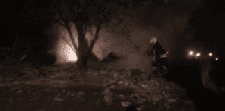 Incendio en un mini depósito