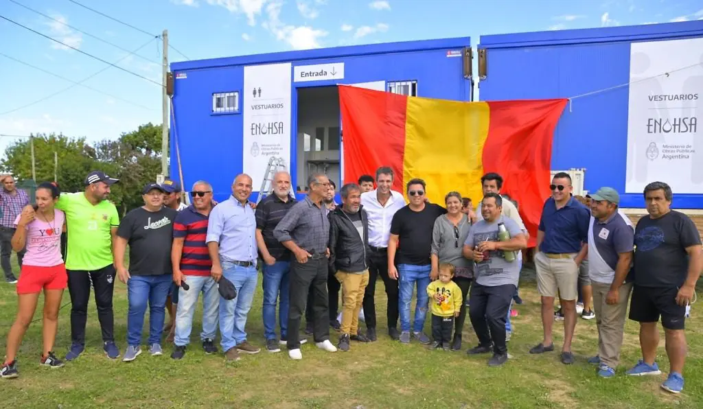 Llegan los primeros vestuarios modulares gestionados por cresto para los clubes deportivos entrerrianos