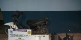 Jefatura Colón recuperó una moto robada en ciudad
