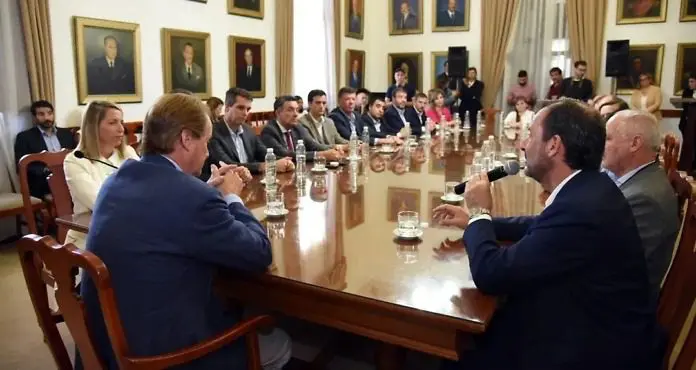 Oliva en presentación programa de formación (2)