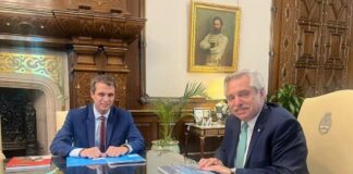 Expresiones de Cresto en redes sociales en relación a la renuncia de reelección anunciada por el Presidente Alberto Fernández.