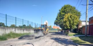 Comenzó el bacheo de la Avenida Larroque