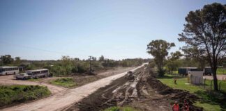 Trabajan en la obra básica para la pavimentación del acceso norte a Concepción del Uruguay