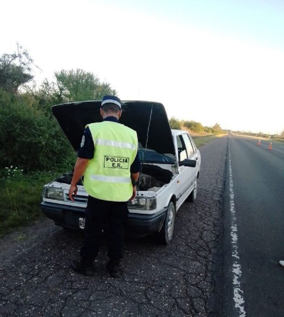 Puesto caminero Tala secuestro un vehículo con pedido de secuestro