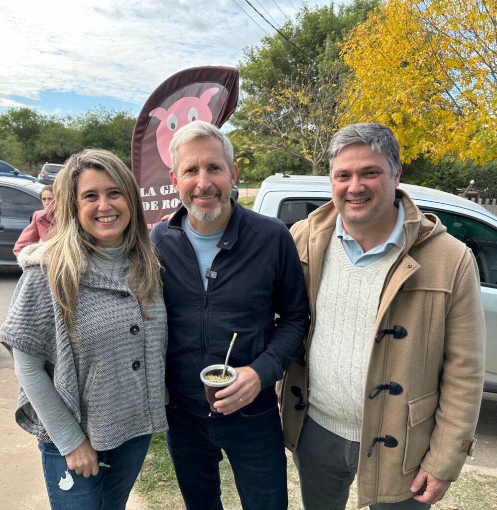 Steren recorrió el Barrio 150 Viviendas junto a Rogelio Frigerio