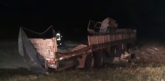 Un camión que transportaba cemento despistó en la Autovía