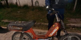 Recuperan una moto que llevaban dos jóvenes