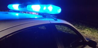 Un joven falleció al perder el control de su moto y caer desde un puente