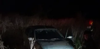 Un auto despistó en Ruta Nacional 12 dos personas fueron hospitalizadas