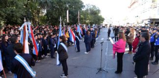 Honraron la memoria de Belgrano y estudiantes realizaron la promesa de Lealtad a la Bandera