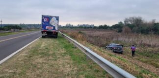 Accidente de transito entre un camión y un auto en Ruta 130