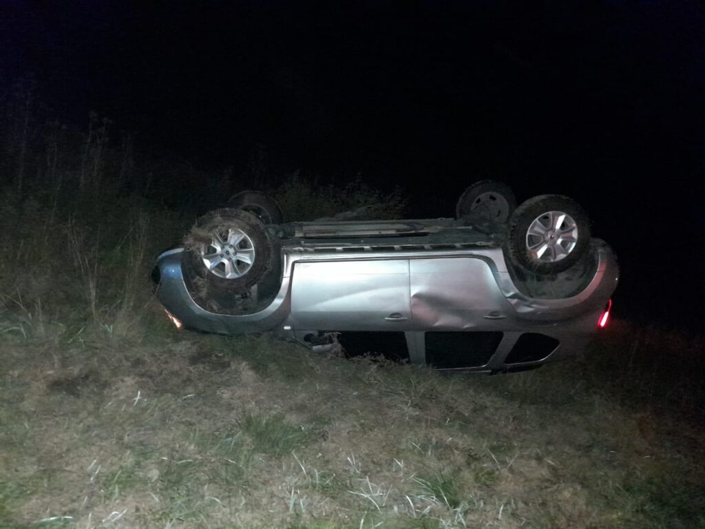 Autovía: Dos vehículos colisionaron y uno terminó dado vuelta